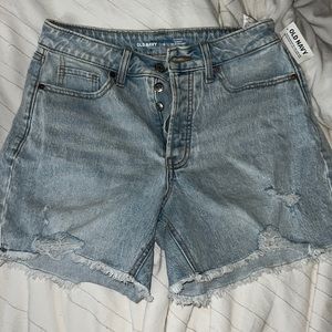 Light wash Old Navy curvy OG Straight high rise shorts